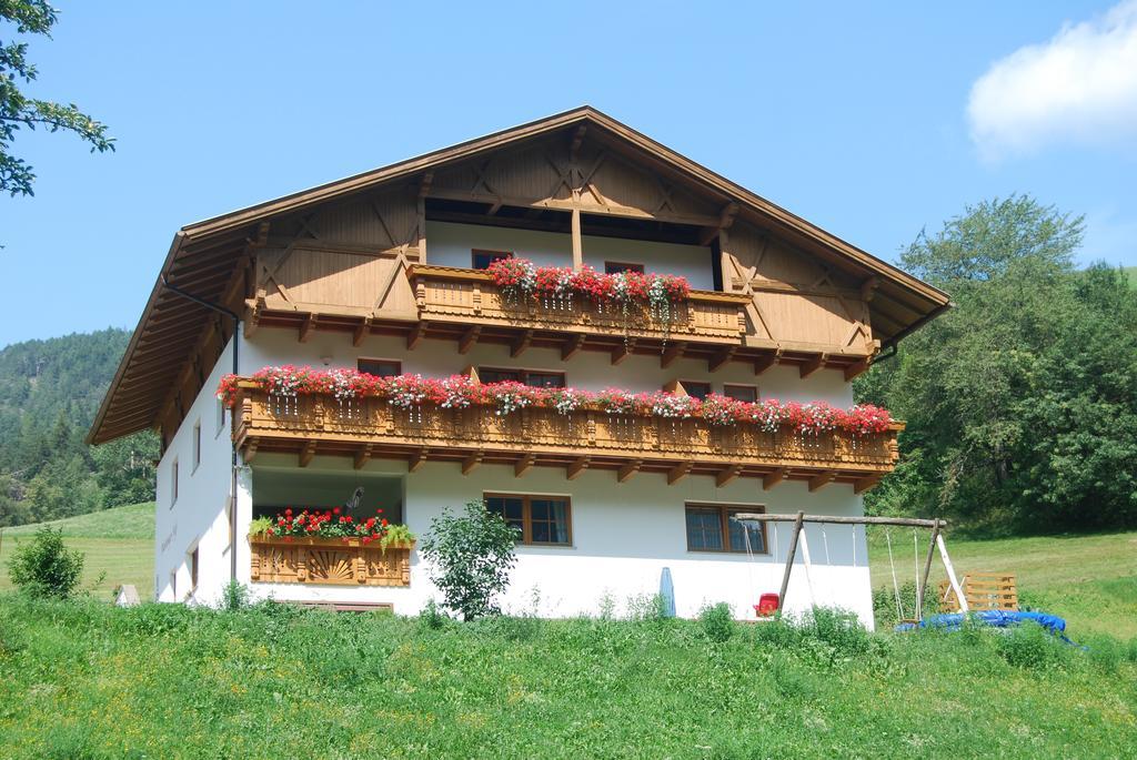 Mantingerhof Apartments Funes  Exteriör bild