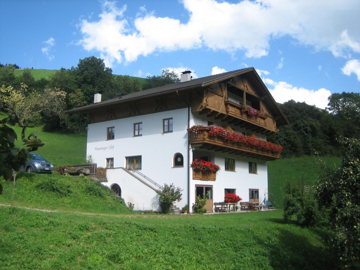 Mantingerhof Apartments Funes  Exteriör bild
